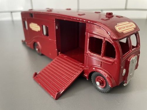 Dinky supertoys original 581 - dinky,
