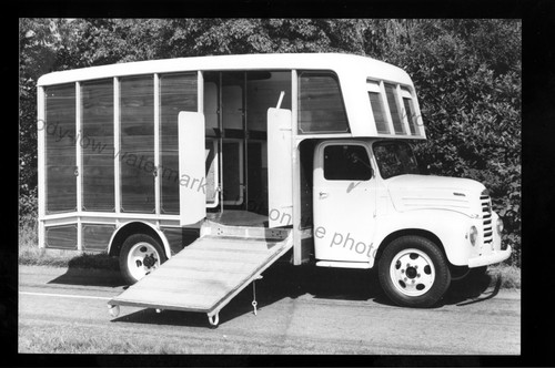 Cv136 horse box photograph - cv136,