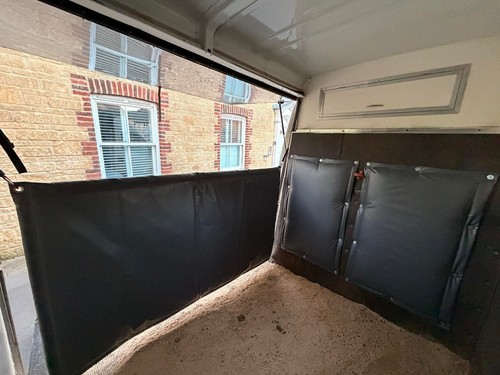 Horse box lorry bundle kick - lorry,