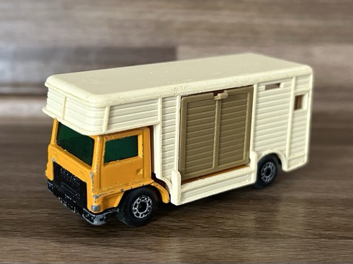 Matchbox superfast horse box - matchbox,
