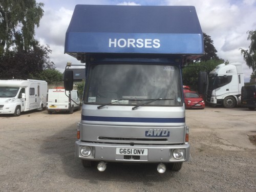 Awd horsebox very low - tl,